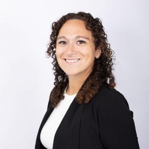 Kelsey Mertens Headshot 