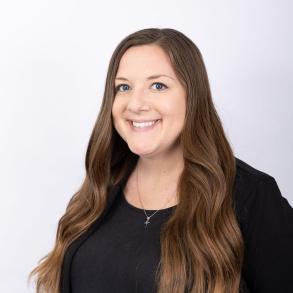 Merissa Lourens Headshot 