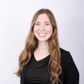 Rachel Fritz Headshot 
