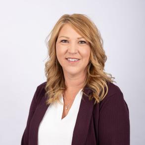 Michelle Roerick Headshot 