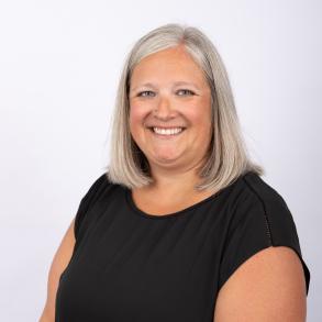 Jennifer Wignall Headshot 