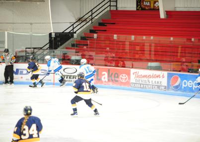 LRSC women's hockey heading into opponent territory